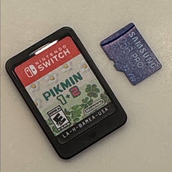 Nintendo Switch Pikmin 1 and 2 Samsung 256 gb Micro Bundle